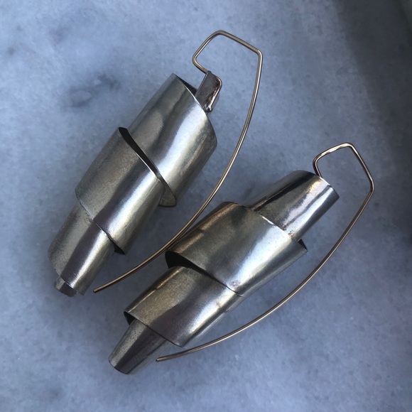 Spiral geometric architectural Roma Earrings - Picture 7 of 11